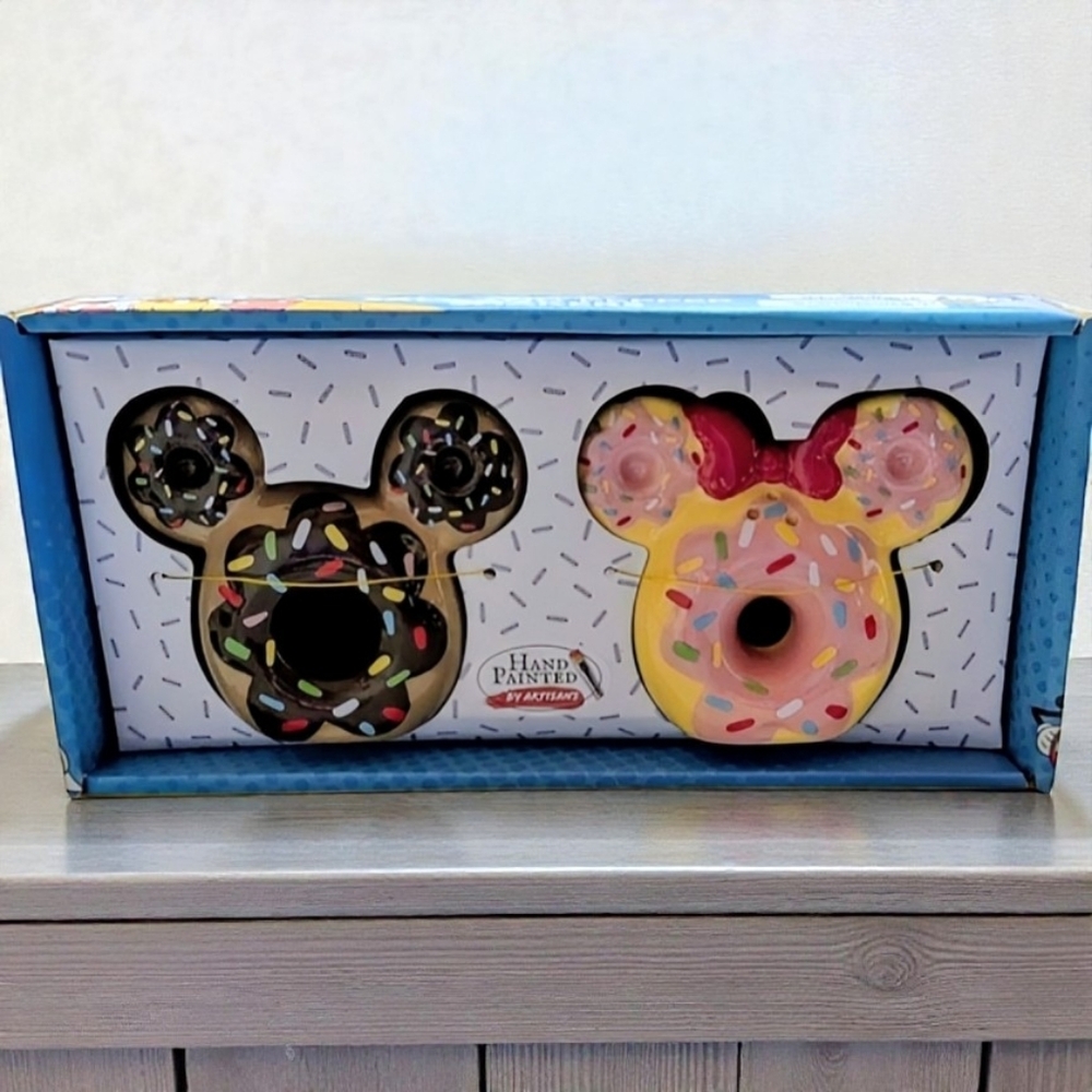 NEW Disney Mickey & Minnie Mouse Donut Salt and Pepper Shaker Set